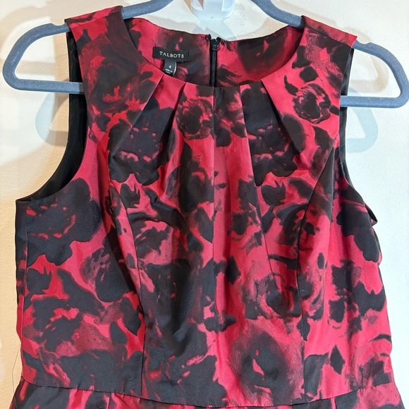 TALBOTS SZ 4 Fitted Pleated Bodice Gathered Skirt Rose Pattern Lined Dress NEW - Picture 3 of 13